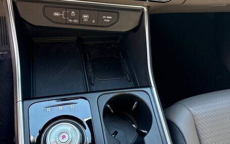 KIA Carnival, 2024 год, 5 250 000 рублей, 28 фотография