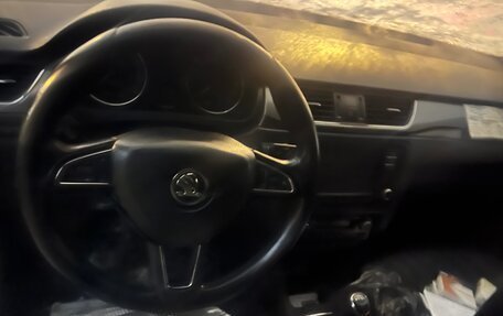 Skoda Rapid I, 2018 год, 330 000 рублей, 8 фотография