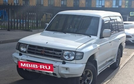 Mitsubishi Pajero III рестайлинг, 1998 год, 400 000 рублей, 13 фотография