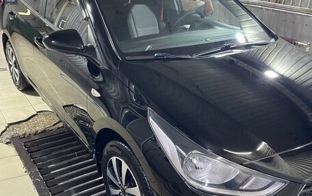 Hyundai Solaris II рестайлинг, 2017 год, 1 150 000 рублей, 4 фотография