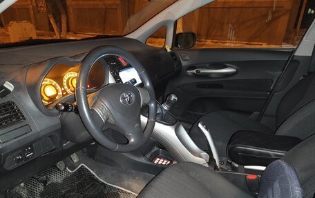 Toyota Auris II, 2008 год, 950 000 рублей, 14 фотография