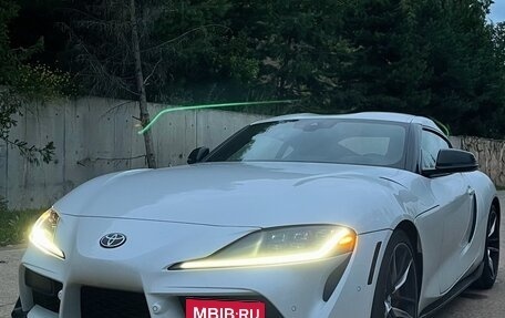 Toyota Supra, 2019 год, 12 000 000 рублей, 2 фотография