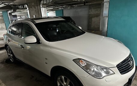 Infiniti QX50 I рестайлинг, 2014 год, 1 700 000 рублей, 4 фотография