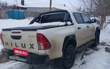 Toyota Hilux VIII, 2021 год, 3 900 000 рублей, 2 фотография