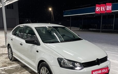Volkswagen Polo VI (EU Market), 2013 год, 850 000 рублей, 2 фотография