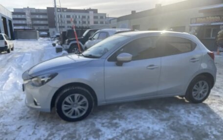 Mazda Demio IV, 2017 год, 1 200 000 рублей, 3 фотография