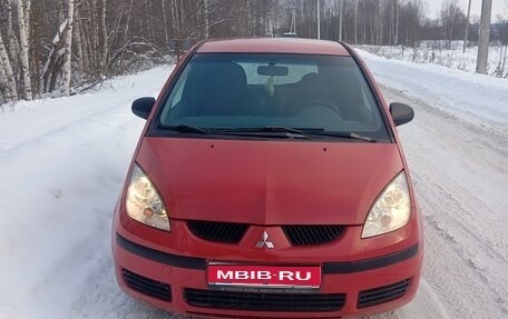 Mitsubishi Colt VI рестайлинг, 2004 год, 350 000 рублей, 1 фотография