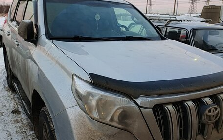 Toyota Land Cruiser Prado 150 рестайлинг 2, 2013 год, 3 300 000 рублей, 6 фотография