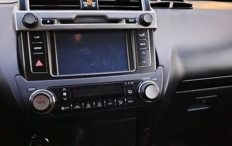 Toyota Land Cruiser Prado 150 рестайлинг 2, 2013 год, 3 300 000 рублей, 10 фотография