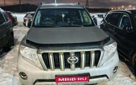 Toyota Land Cruiser Prado 150 рестайлинг 2, 2013 год, 3 300 000 рублей, 2 фотография