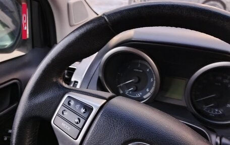 Toyota Land Cruiser Prado 150 рестайлинг 2, 2013 год, 3 300 000 рублей, 5 фотография