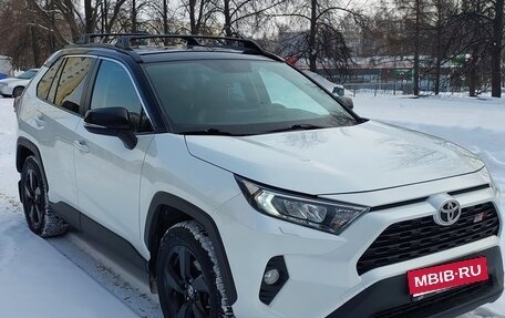Toyota RAV4, 2020 год, 3 430 000 рублей, 1 фотография
