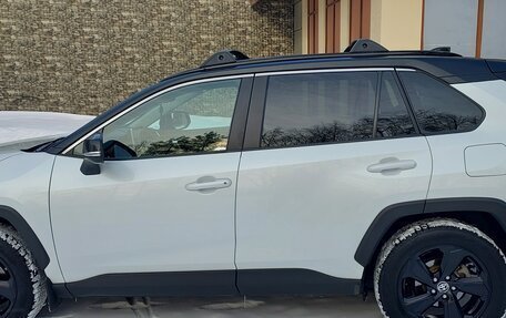 Toyota RAV4, 2020 год, 3 430 000 рублей, 4 фотография