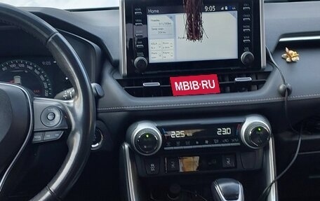 Toyota RAV4, 2020 год, 3 430 000 рублей, 5 фотография