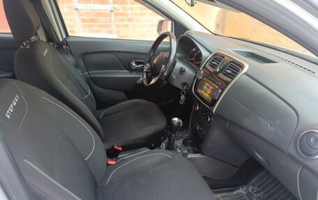 Renault Logan II, 2019 год, 950 000 рублей, 8 фотография