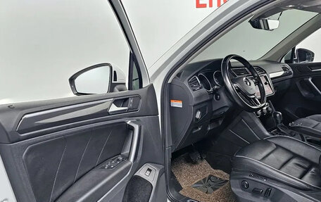 Volkswagen Tiguan II, 2020 год, 2 458 000 рублей, 8 фотография