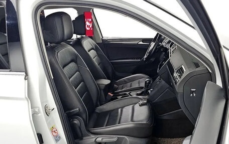 Volkswagen Tiguan II, 2020 год, 2 458 000 рублей, 9 фотография