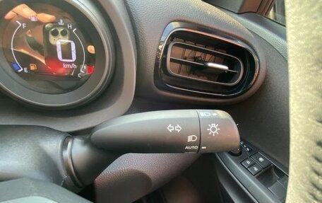 Toyota Yaris Cross, 2021 год, 1 799 099 рублей, 13 фотография