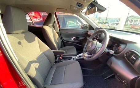 Toyota Yaris Cross, 2021 год, 1 799 099 рублей, 24 фотография