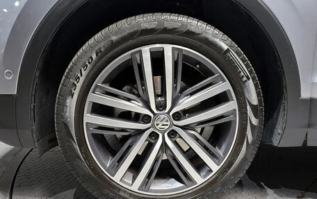 Volkswagen Tiguan II, 2020 год, 2 758 000 рублей, 5 фотография