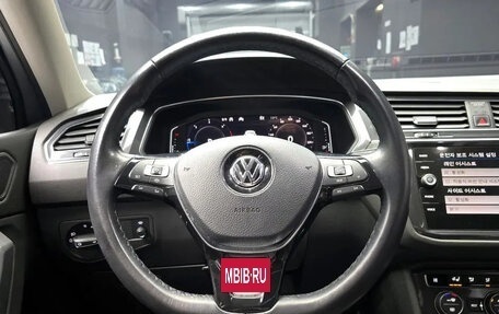 Volkswagen Tiguan II, 2020 год, 2 758 000 рублей, 11 фотография