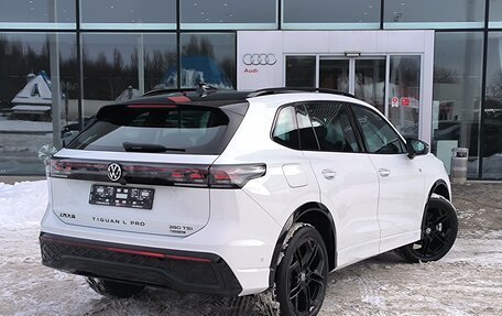 Volkswagen Tiguan, 2025 год, 4 900 000 рублей, 2 фотография