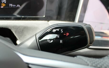 Volkswagen Tiguan, 2025 год, 4 900 000 рублей, 17 фотография