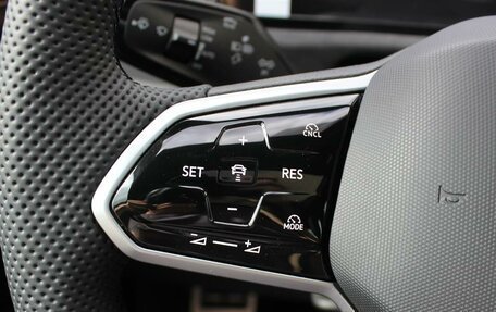 Volkswagen Tiguan, 2025 год, 4 900 000 рублей, 15 фотография