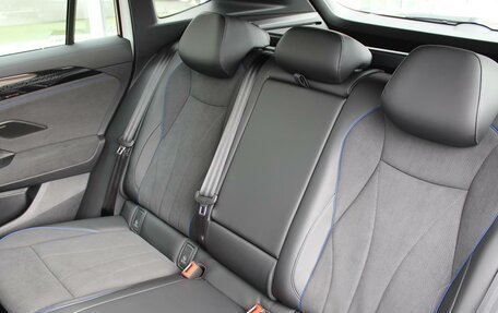 Volkswagen Tiguan, 2025 год, 4 900 000 рублей, 12 фотография