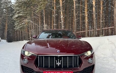 Maserati Levante I, 2017 год, 6 900 000 рублей, 2 фотография