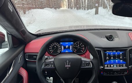 Maserati Levante I, 2017 год, 6 900 000 рублей, 21 фотография