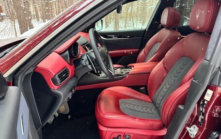 Maserati Levante I, 2017 год, 6 900 000 рублей, 17 фотография