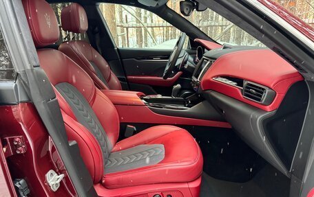 Maserati Levante I, 2017 год, 6 900 000 рублей, 24 фотография