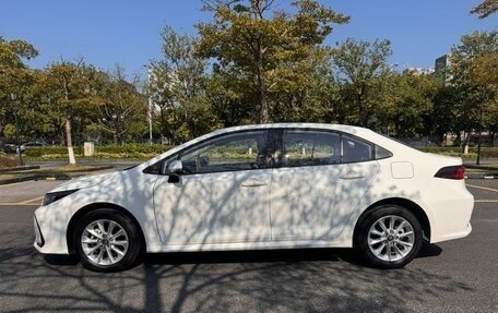 Toyota Corolla, 2021 год, 1 290 000 рублей, 5 фотография