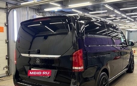 Mercedes-Benz V-Класс, 2021 год, 9 490 000 рублей, 4 фотография