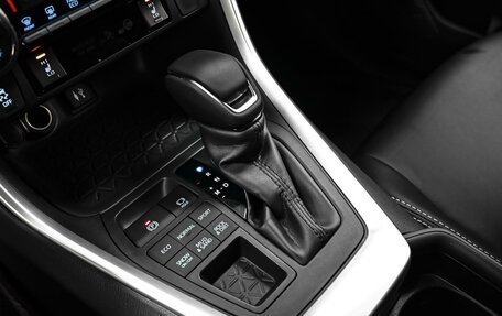 Toyota RAV4, 2019 год, 2 870 000 рублей, 12 фотография