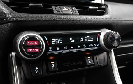 Toyota RAV4, 2019 год, 2 870 000 рублей, 16 фотография