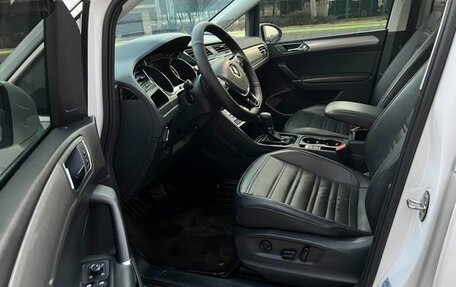 Volkswagen Touran III, 2023 год, 1 900 178 рублей, 10 фотография