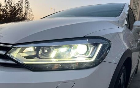 Volkswagen Touran III, 2023 год, 1 900 178 рублей, 12 фотография