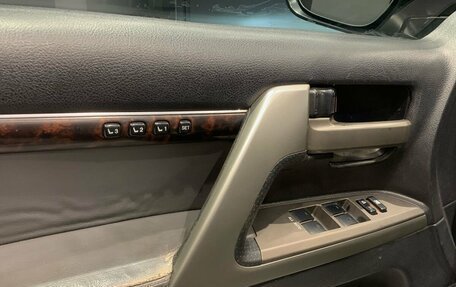 Toyota Land Cruiser 200, 2009 год, 3 120 000 рублей, 12 фотография