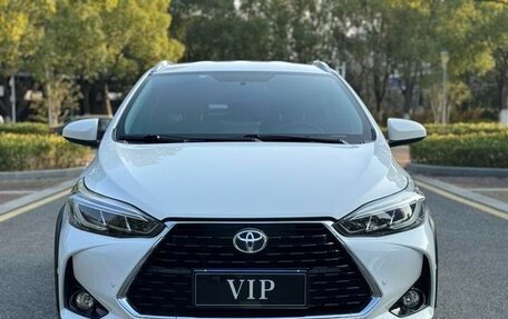 Toyota Yaris XP150 рестайлинг, 2022 год, 1 220 007 рублей, 2 фотография