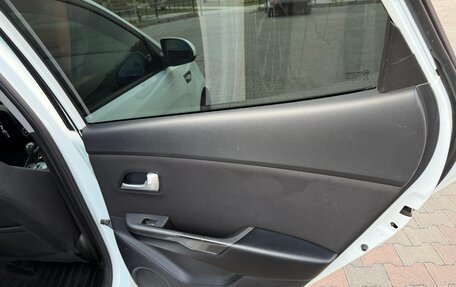 KIA Rio III рестайлинг, 2012 год, 850 000 рублей, 10 фотография