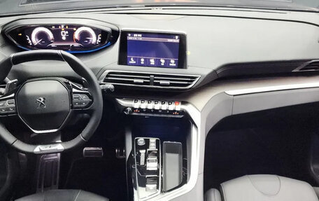 Peugeot 5008 II, 2024 год, 3 310 000 рублей, 7 фотография