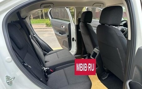 Honda Vezel, 2022 год, 1 620 300 рублей, 15 фотография