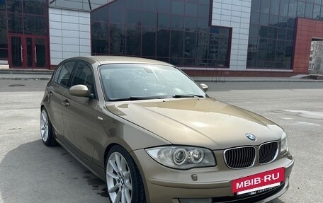 BMW 1 серия, 2007 год, 800 000 рублей, 2 фотография