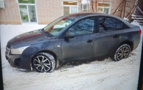 Chevrolet Cruze II, 2013 год, 660 000 рублей, 3 фотография