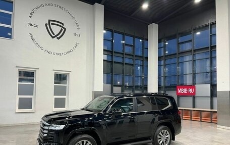 Toyota Land Cruiser, 2025 год, 33 000 000 рублей, 2 фотография