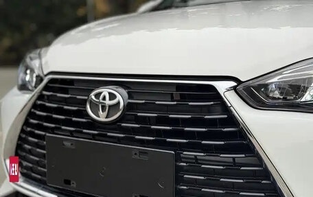 Toyota Yaris XP150 рестайлинг, 2022 год, 1 296 003 рублей, 2 фотография