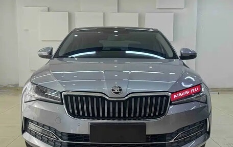 Skoda Superb III рестайлинг, 2022 год, 2 145 852 рублей, 1 фотография