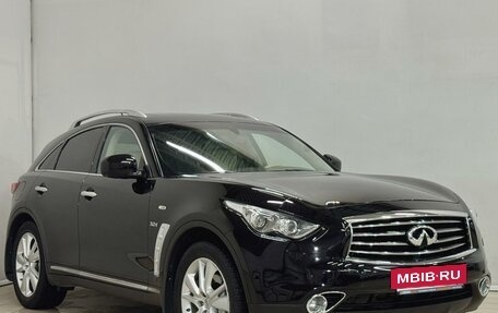 Infiniti QX70, 2014 год, 2 099 000 рублей, 10 фотография